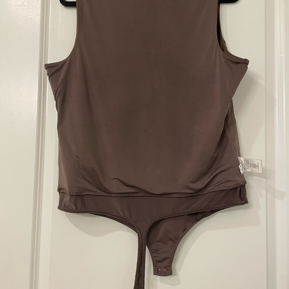 Express Body Contour Faux Leather bodysuit. - Picture 8 of 10